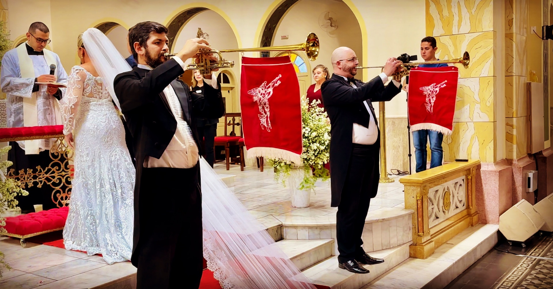 Dupla de trompetes na entrada da noiva
